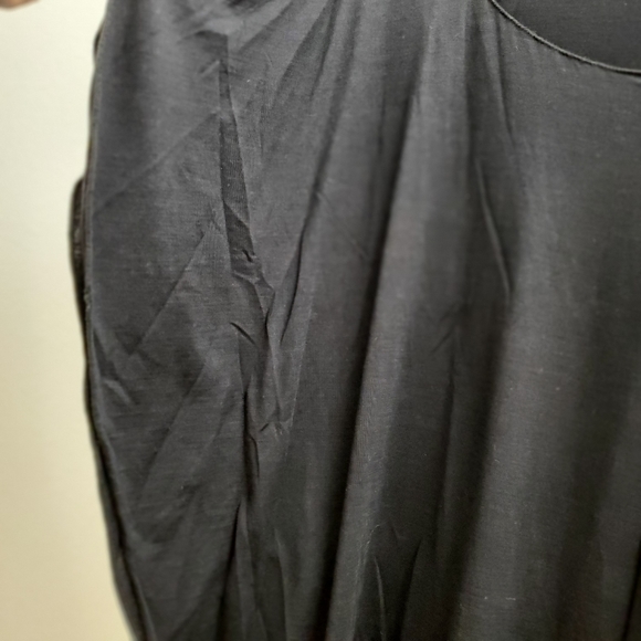 Leon Max Asymmetrical Flutter Sleeve Top T205 - Picture 6 of 9